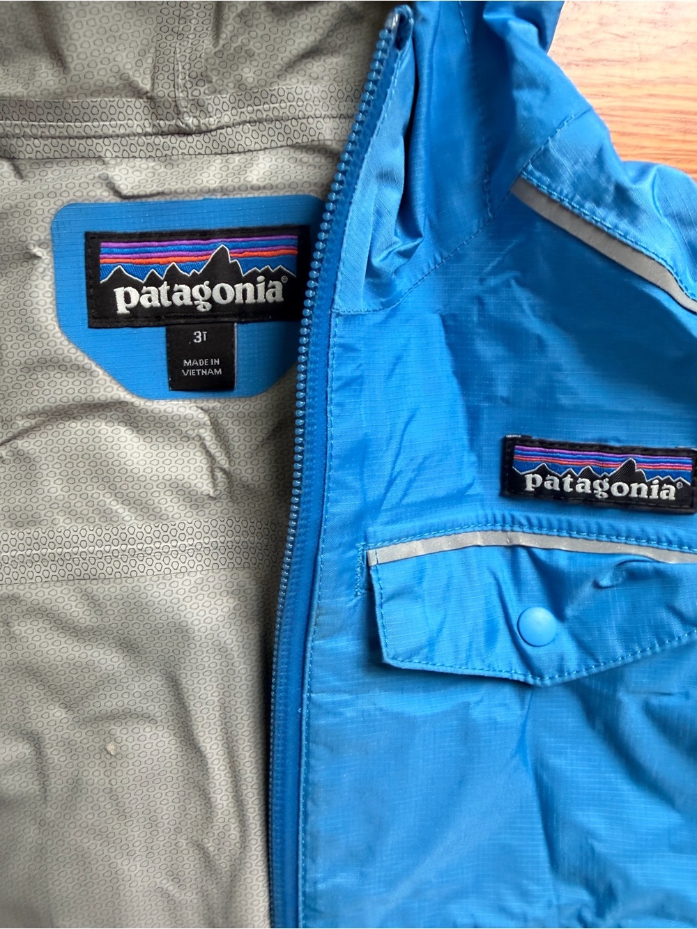 Patagonia Kids Bright Blue Hooded Raincoat 3T ๐ ๐ง๏ธ H2No - Picture 2 of 8